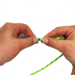 Two color cobra weave paracord bracelet step 1